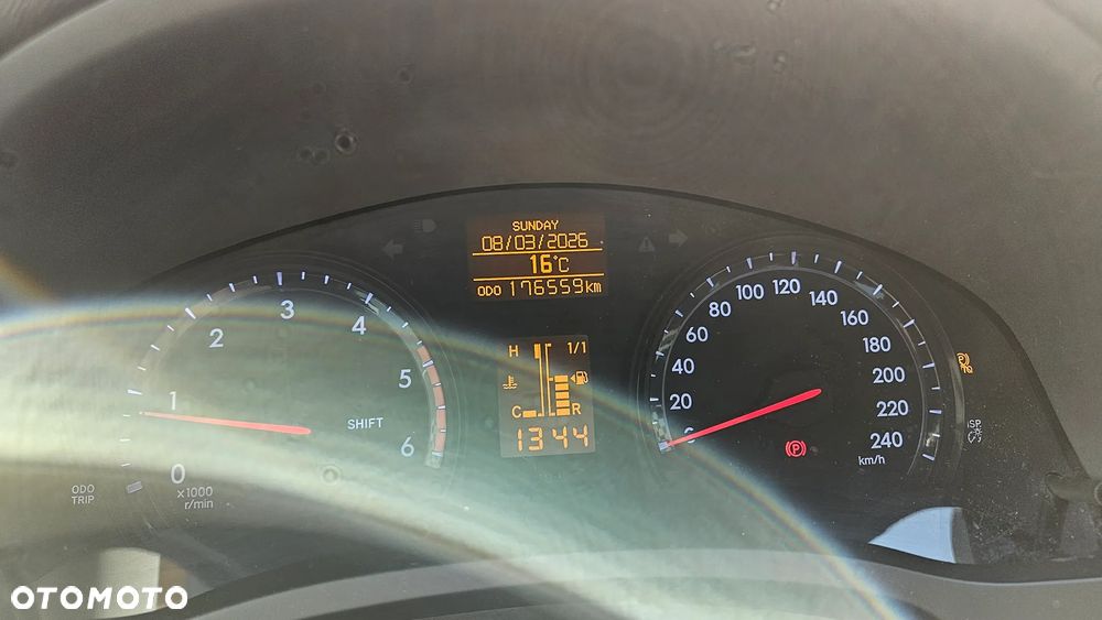 Toyota Avensis 2.0 D-4D Active - 10