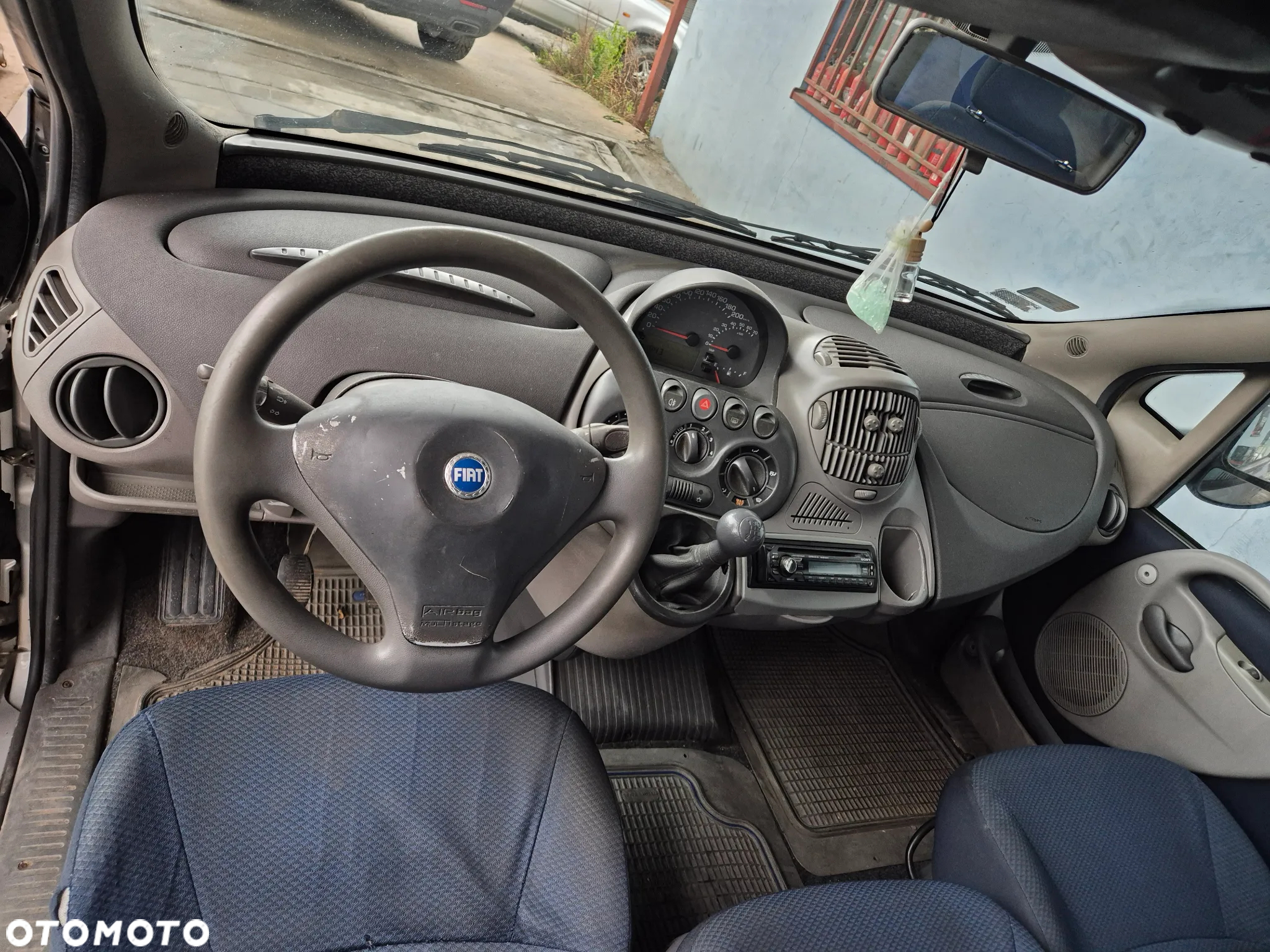 FIAT MULTIPLA LIFT fotel fotele kanapa deska kokpit podsufitka boczek boczki klamka podłokietnik licznik prędkościomierz - 2