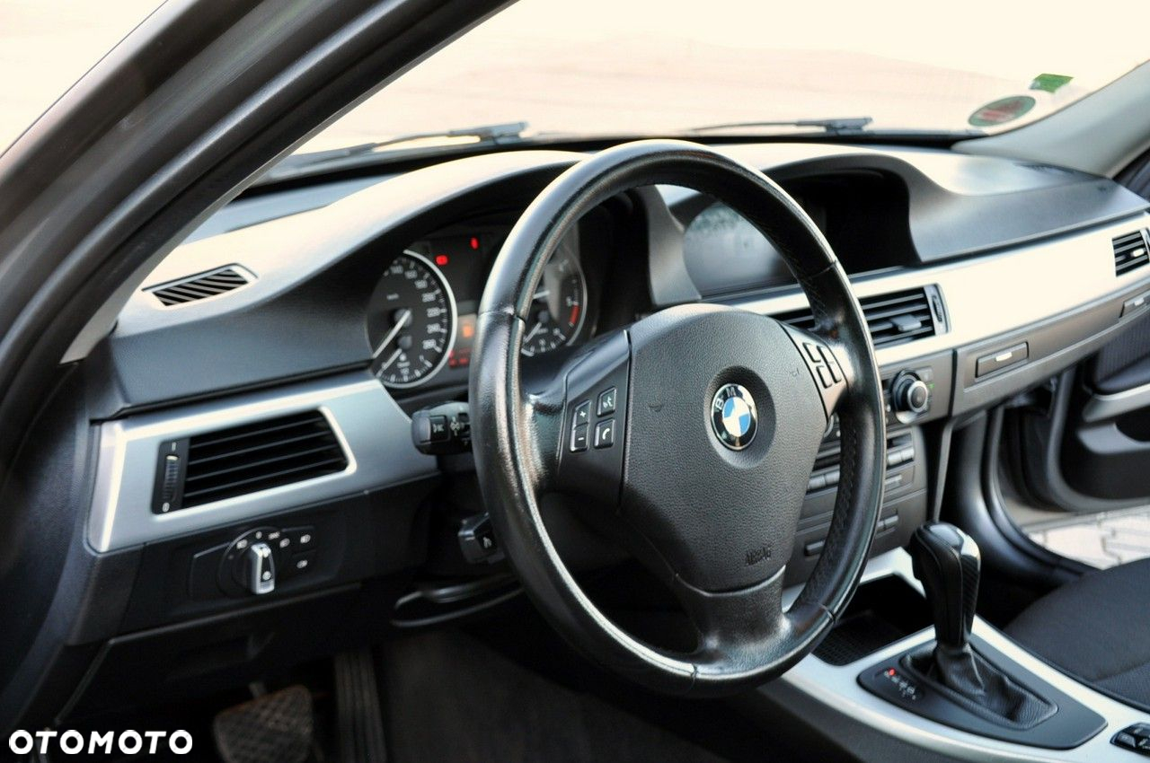 BMW Seria 3 - 24