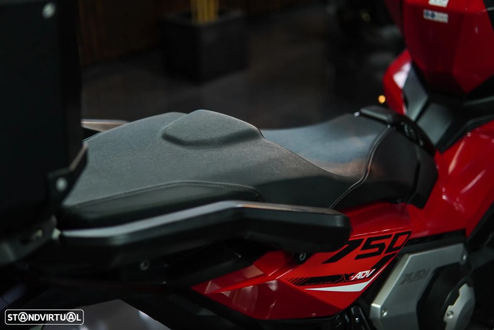 Honda X-ADV 750 - 22