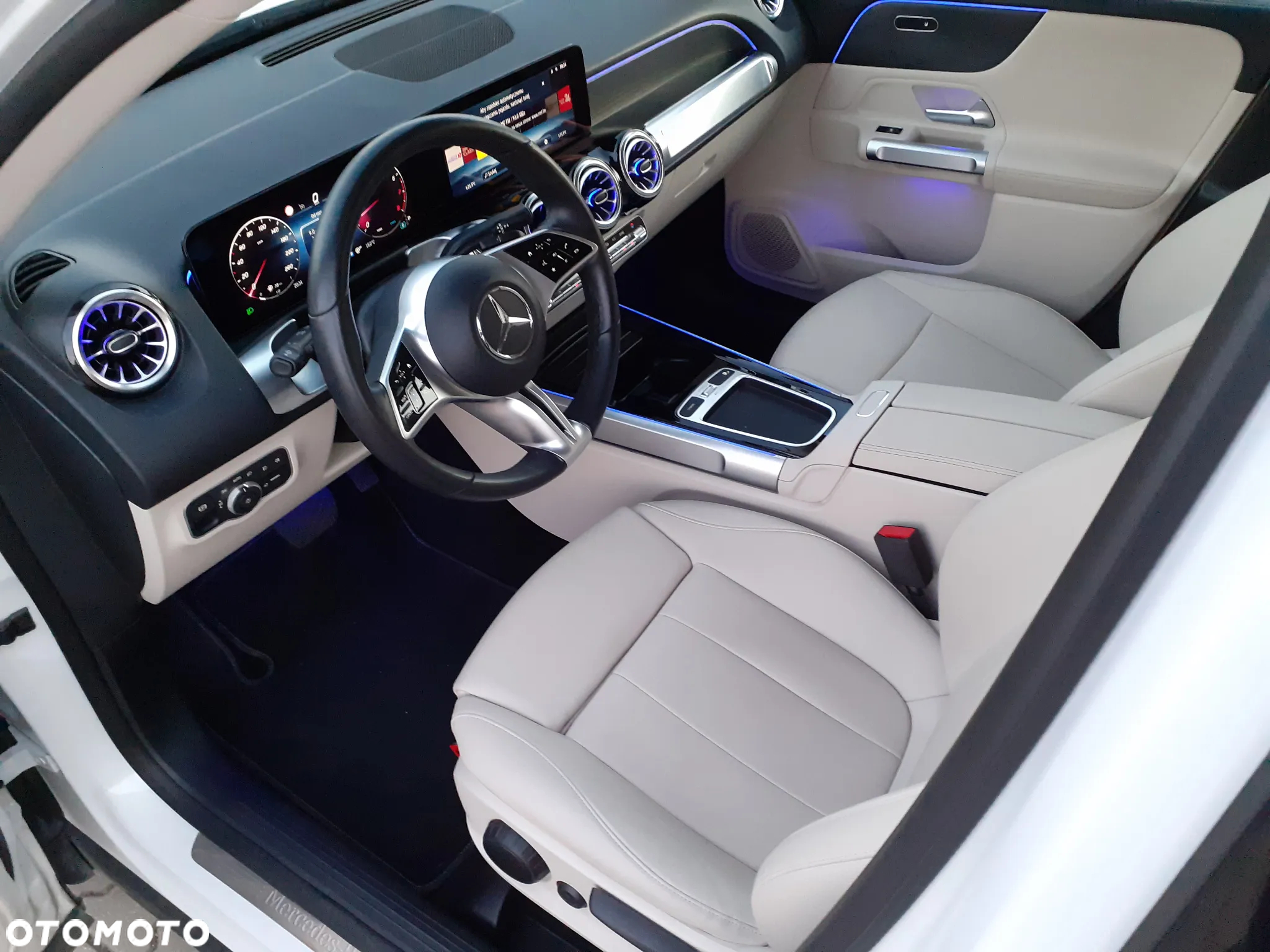 Mercedes-Benz GLB 200 Progressive 7G-DCT - 17
