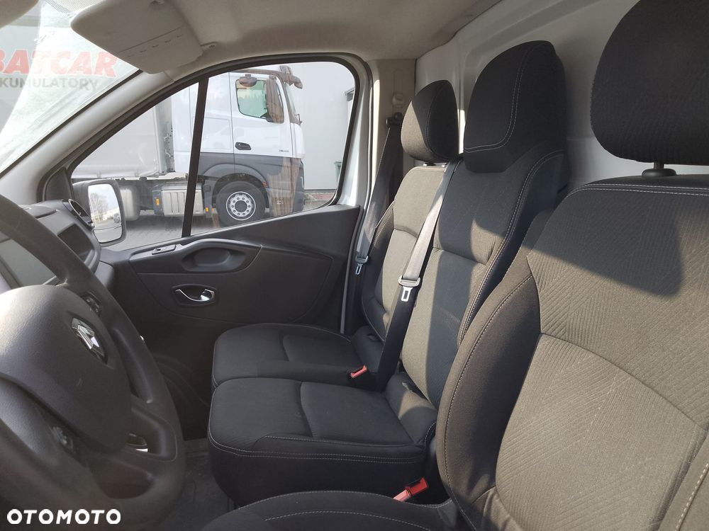 Renault Trafic - 16