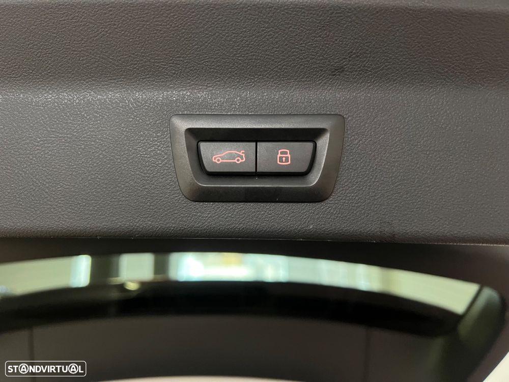 BMW iX3 M Sport Impressive - 38