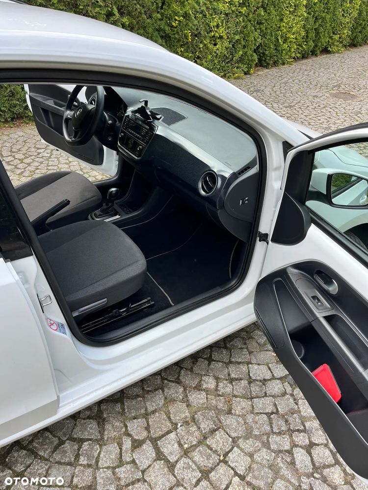 Volkswagen up! e-up - 10