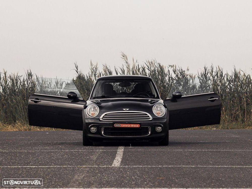 MINI 3 Portas One D - 12