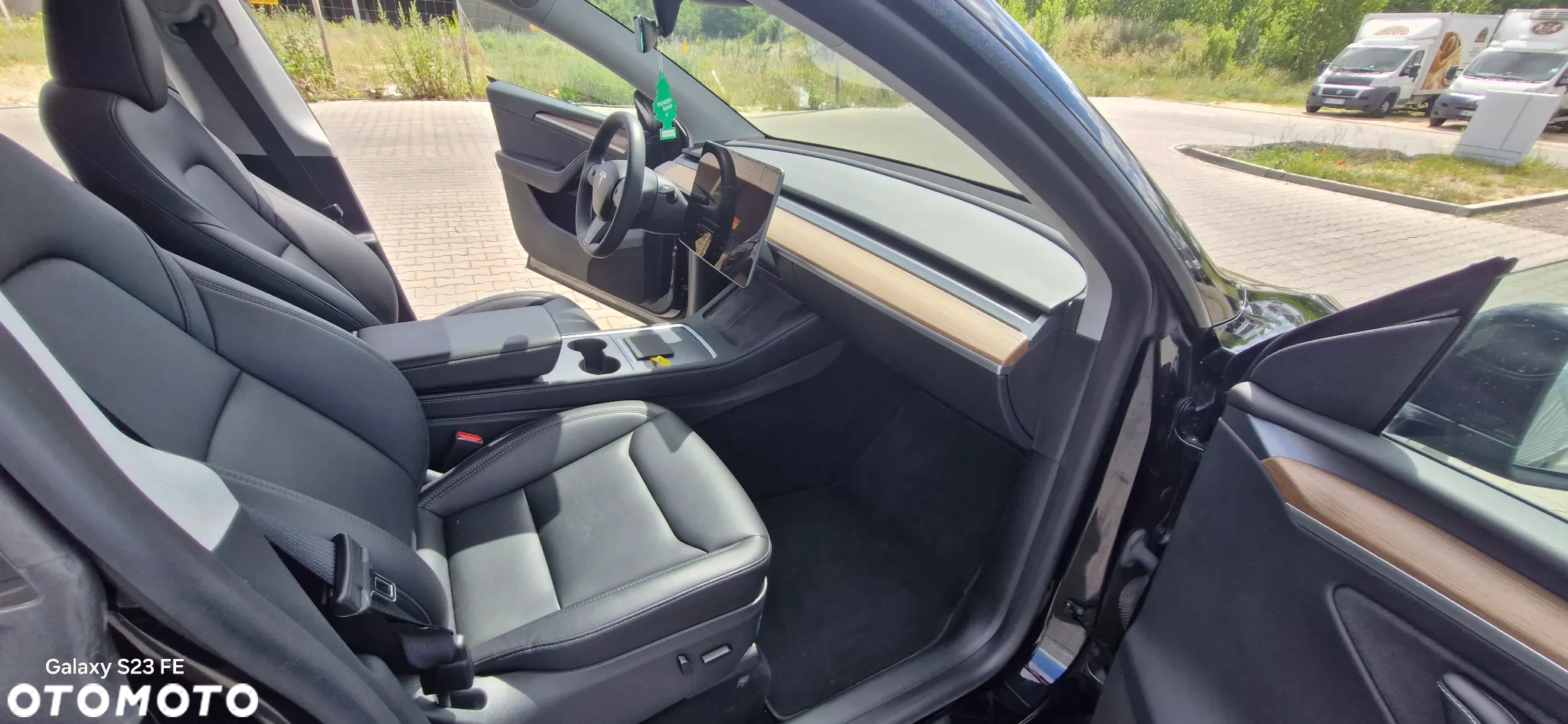 Tesla Y Performance AWD - 15