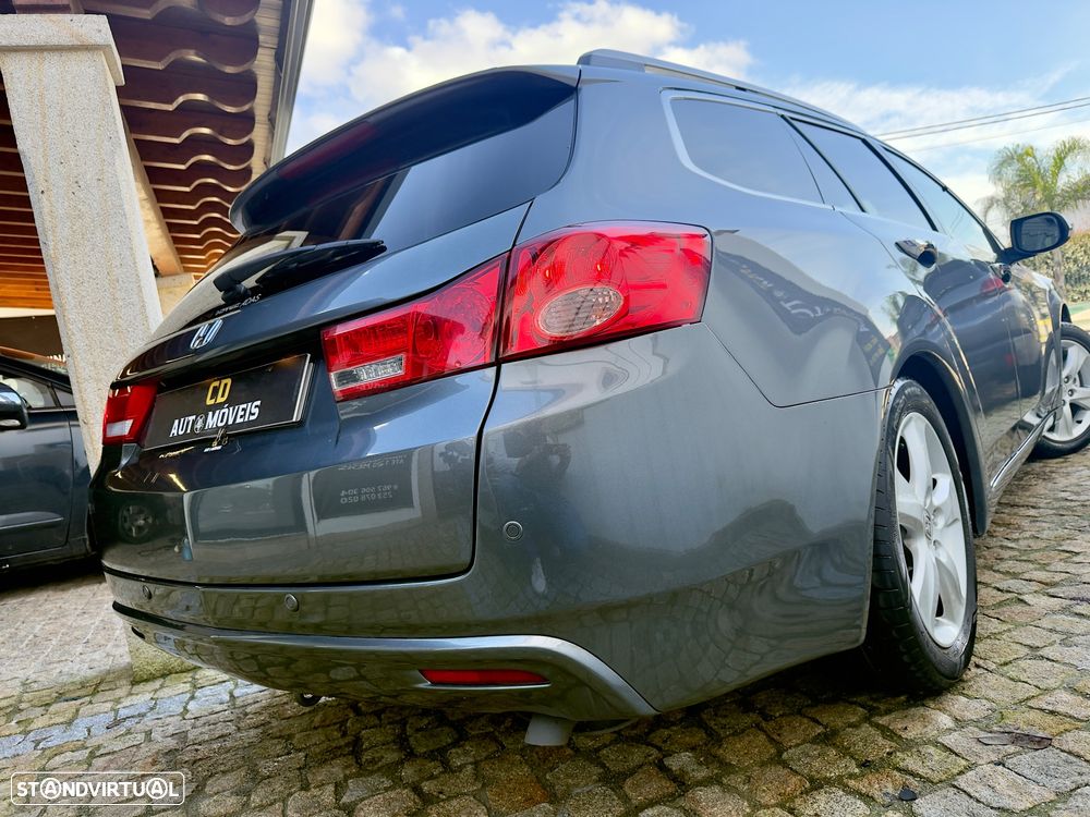 Honda Accord Tourer 2.2 i-DTEC Executive Navi E.Limitada - 15