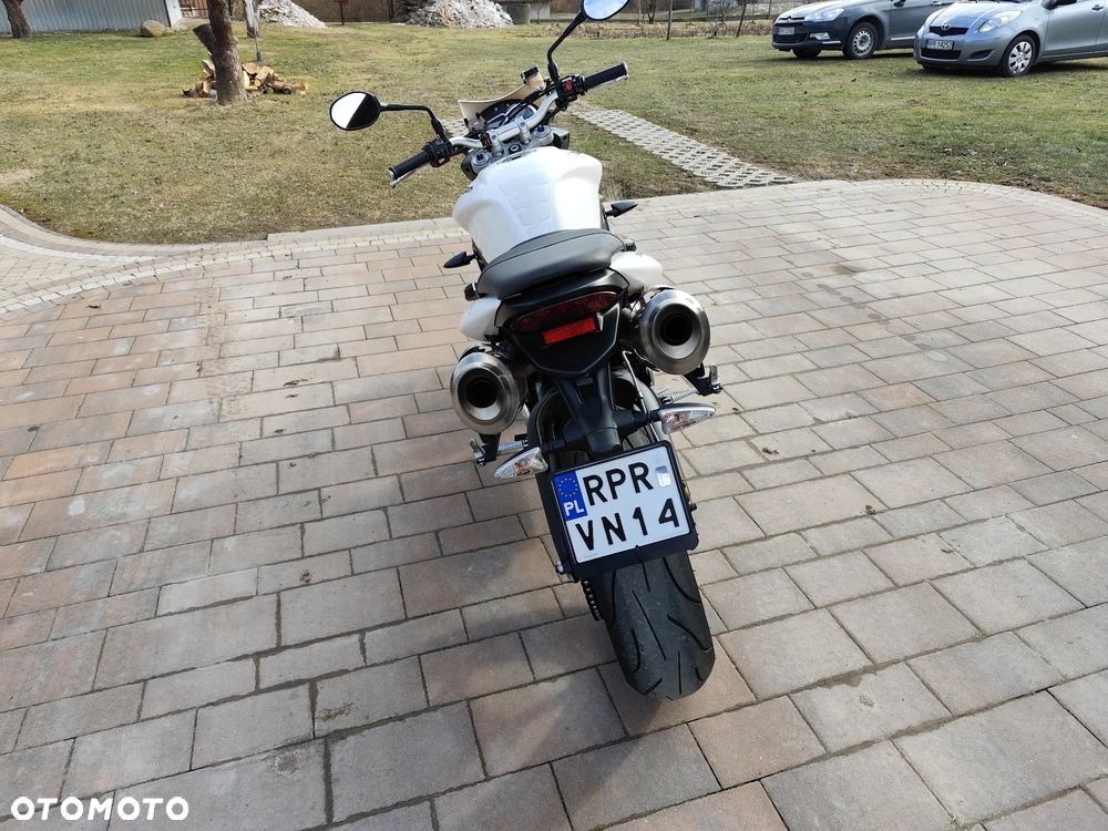 Triumph Street Triple - 3