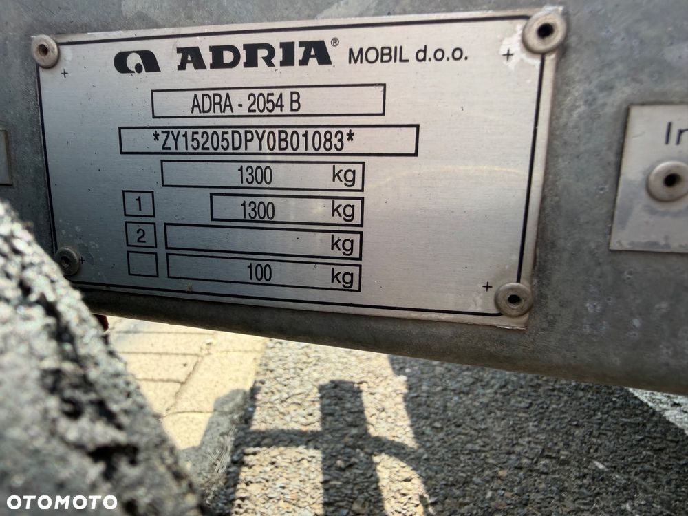 Adria Unica B 462 DP - 12