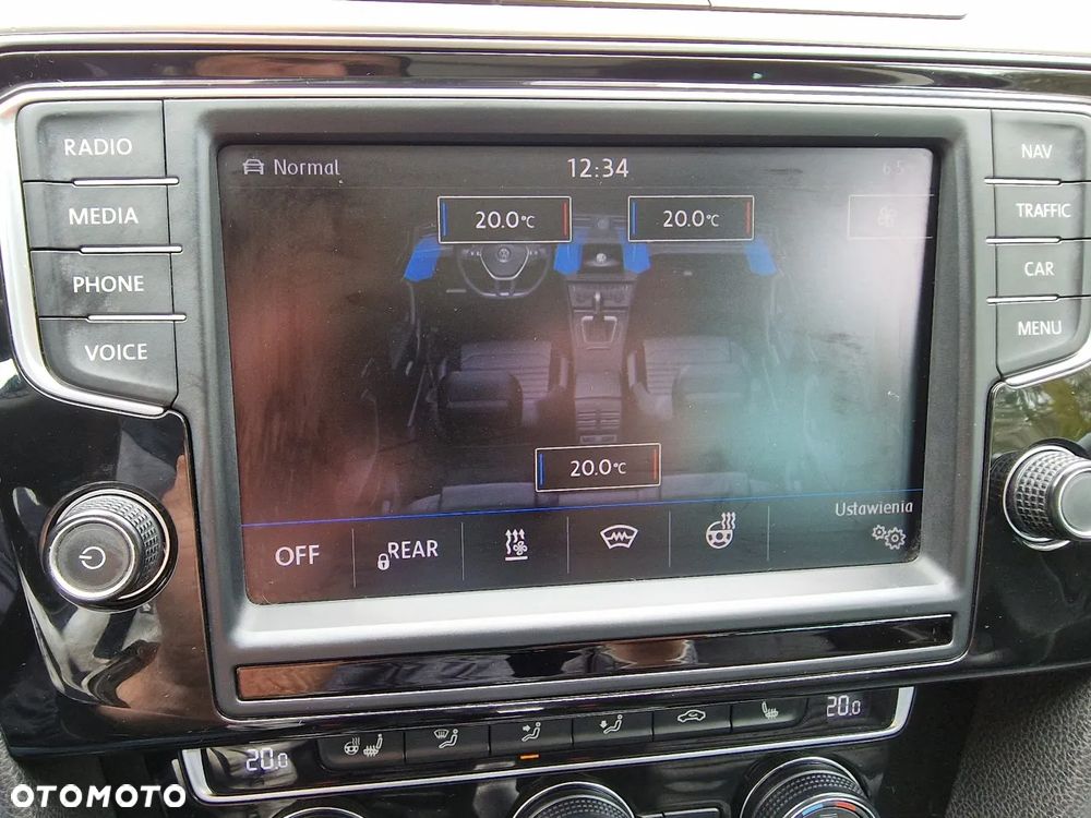 Volkswagen Passat Variant 2.0 TDI Bi-Turbo BMT 4Mot Highline DSG - 22