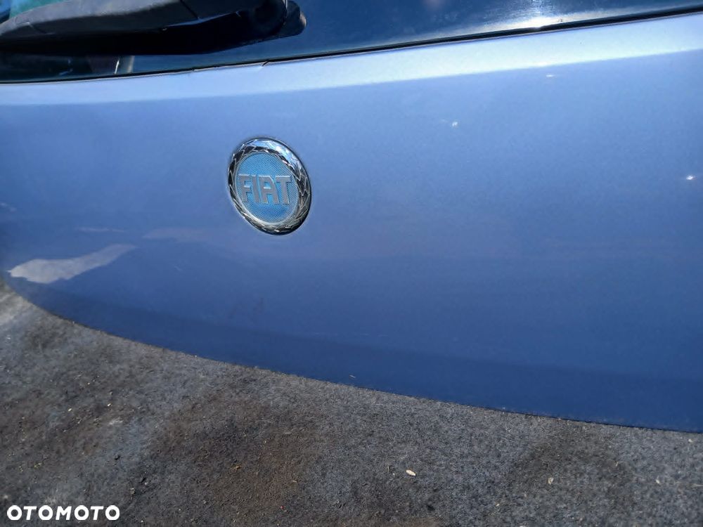 Fiat Grande Punto Klapa bagażnika kod lakieru 457/B - 3