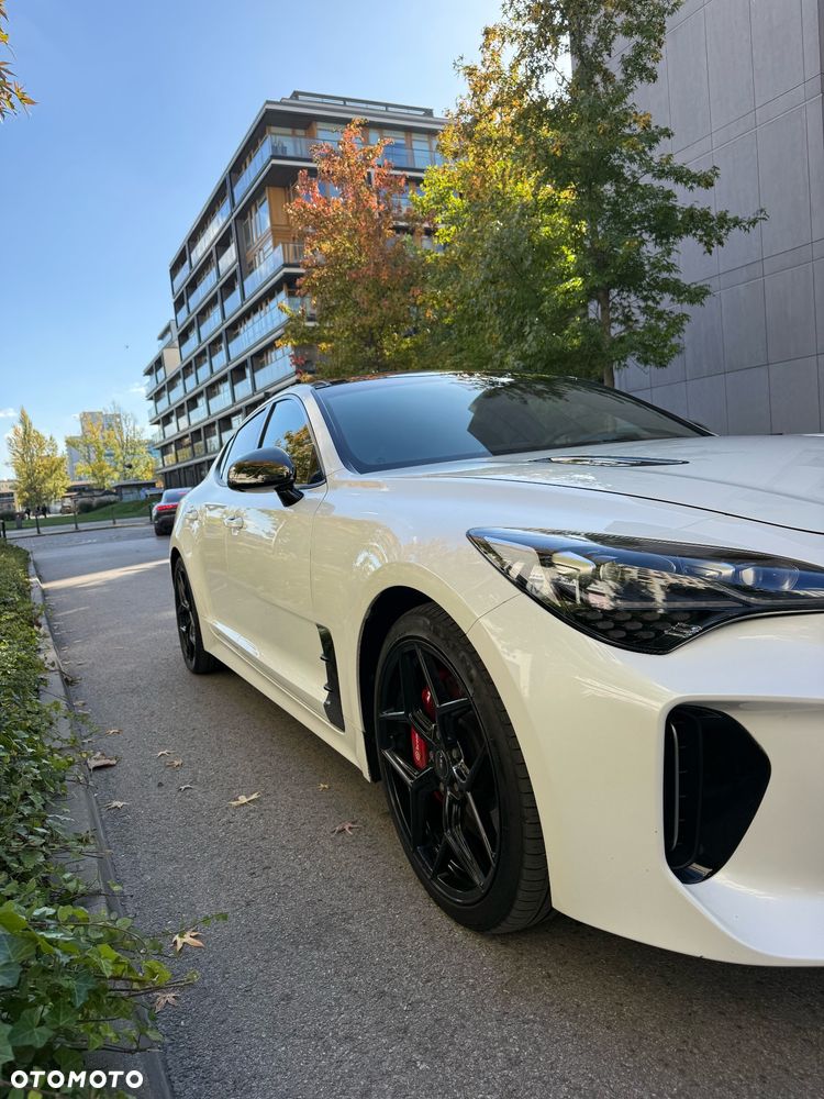 Kia Stinger - 7