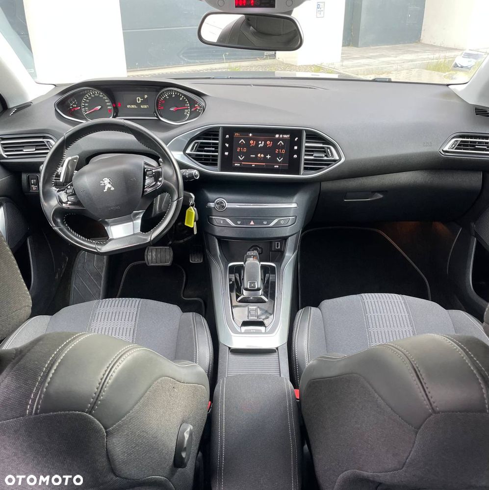 Peugeot 308 1.5 BlueHDi Allure Pack S&S EAT8 - 19
