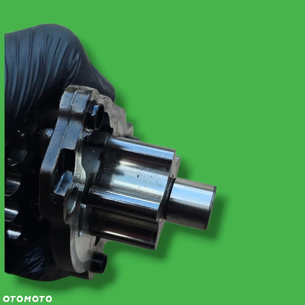 BMW 5 E60 E61 x5 E70 3 E90 7 E65 x3 E83 POMPA OLEJU 3.0 XD M57 306D3 7792945 - 9