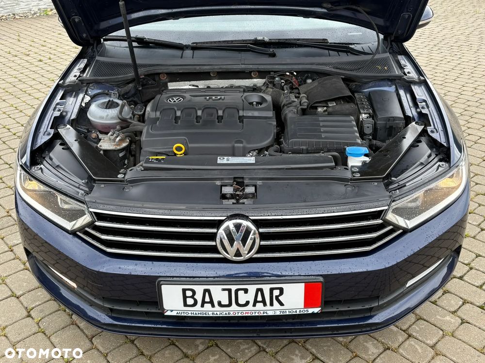 Volkswagen Passat Variant 1.6 TDI SCR BlueMotion Trendline - 32