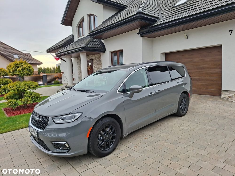 Chrysler Pacifica - 15