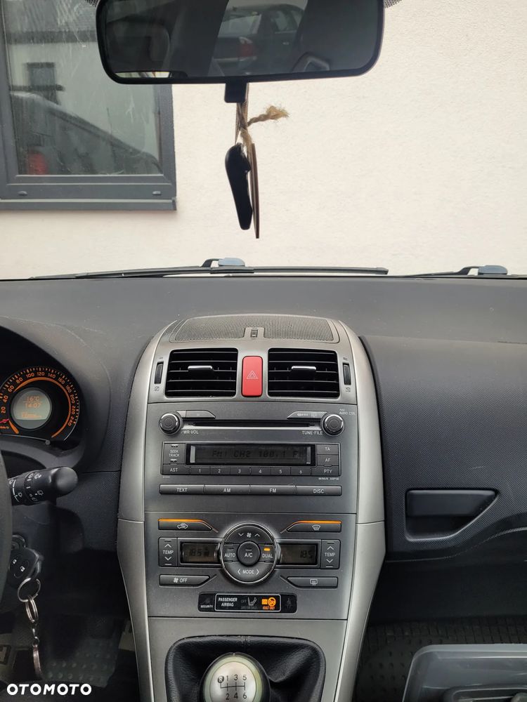 Toyota Auris 1.6 2010 - 3
