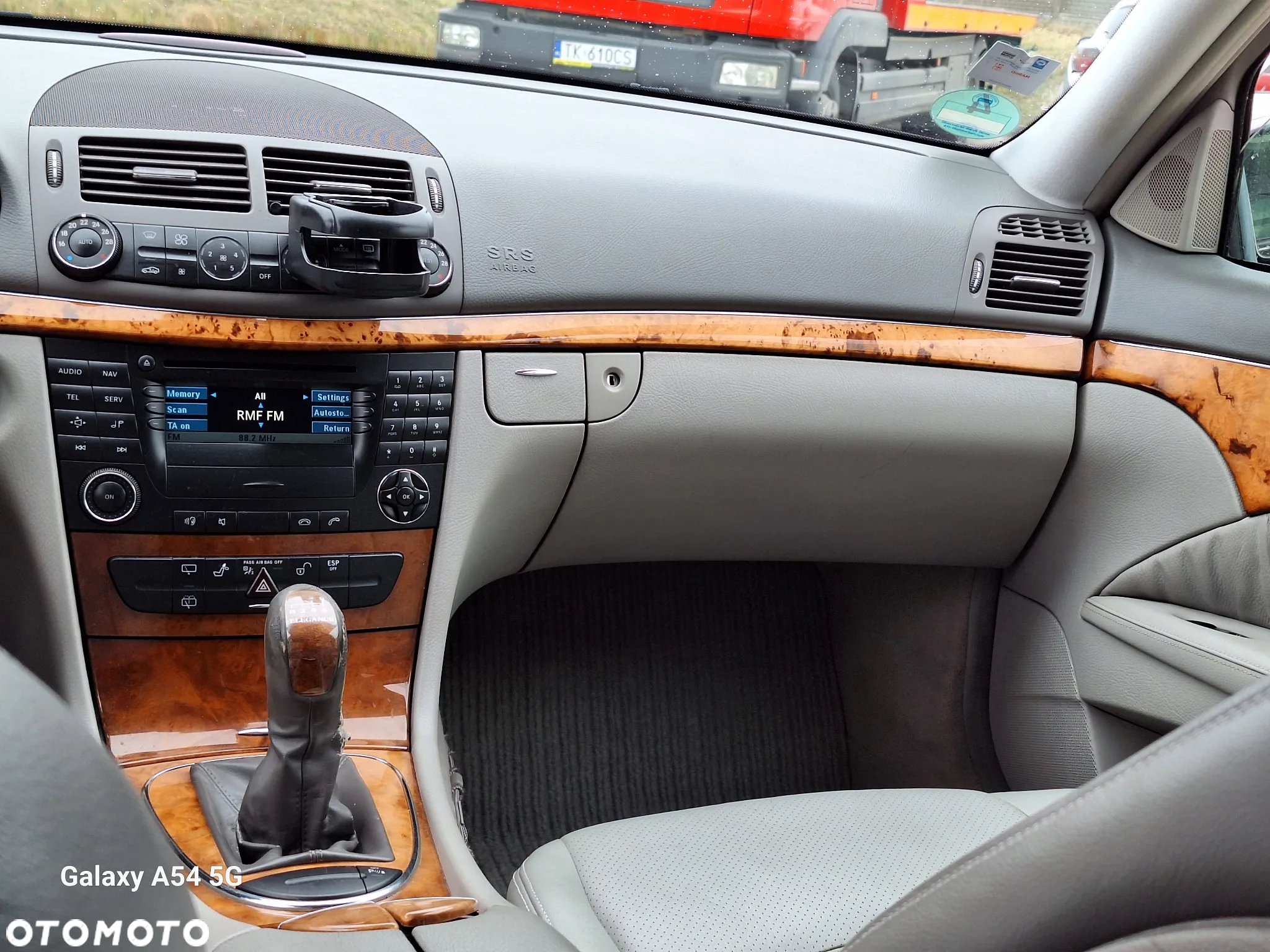 Mercedes-Benz Klasa E 220 CDI T Elegance - 39
