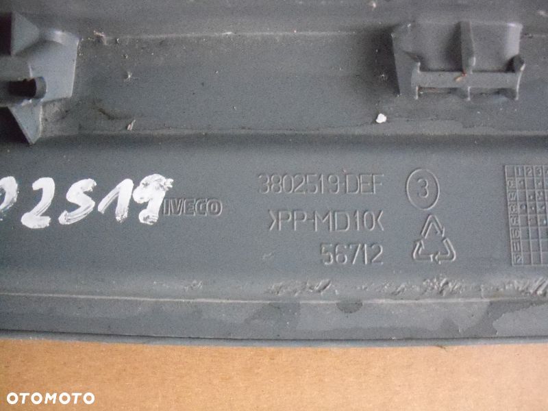 Iveco Daily  06-09r schowek pasażera prawy - 3