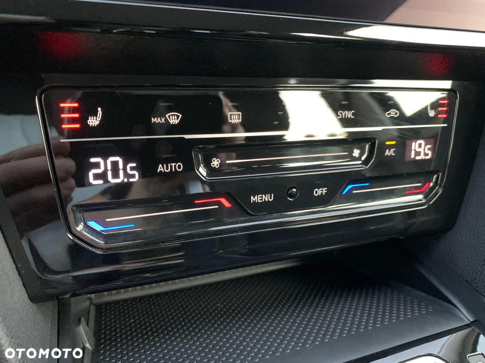 Volkswagen Passat 1.5 TSI EVO Elegance DSG - 38