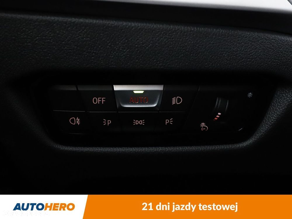 BMW Seria 3 318d - 33