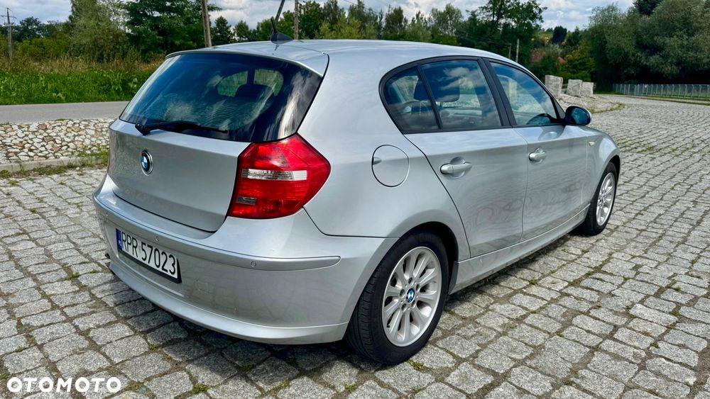 BMW Seria 1 116i - 8