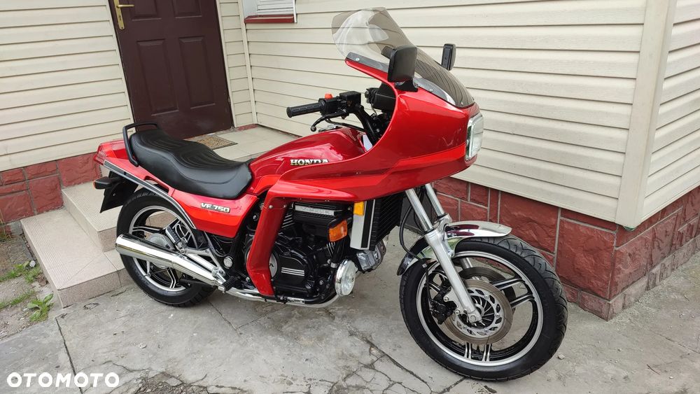Honda VF - 12