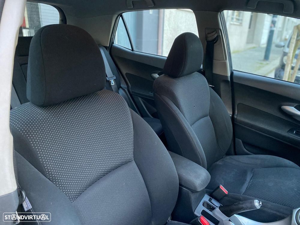 Toyota Auris 1.4 D-4D - 20