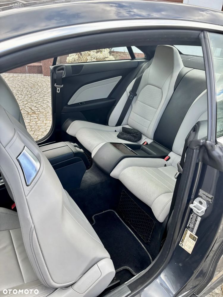 Mercedes-Benz Klasa E 500 BlueEFFICIENCY 7G-TRONIC Elegance - 11