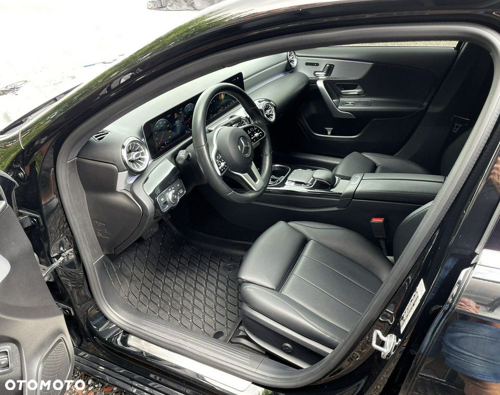 Mercedes-Benz Klasa A 220 AMG Line 7G-DCT - 8