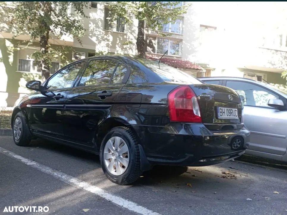 Hyundai Accent MC 14 DOHC 4DR GL CLASSIC - 1