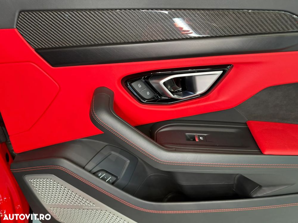 Lamborghini URUS - 37