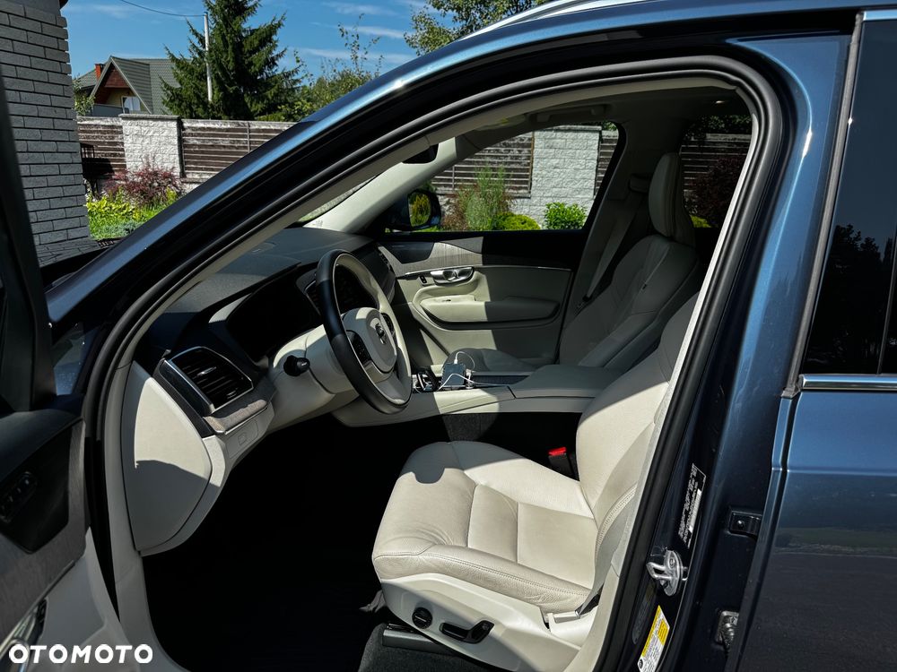 Volvo XC 90 - 33