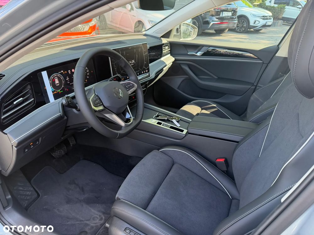 Volkswagen Passat Variant 1.5 TSI ACT mHEV Business Plus DSG - 9