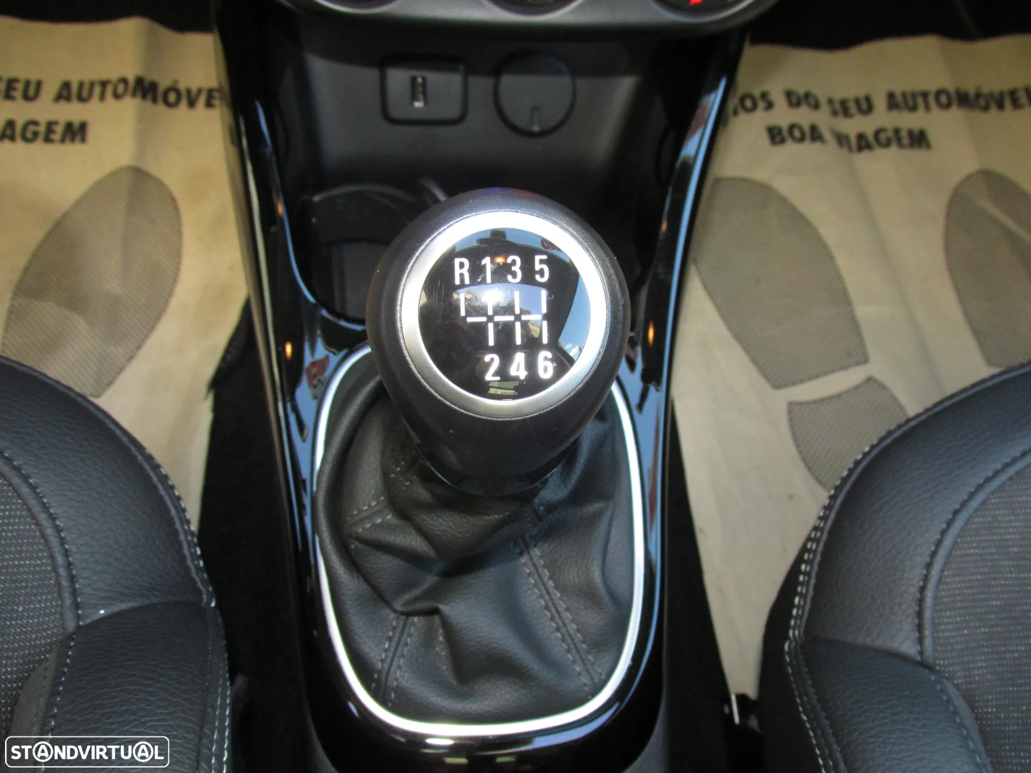 Opel Adam 1.0 T Rocks - 36