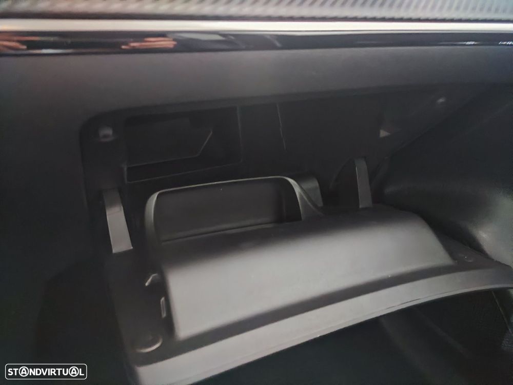 Peugeot e-208 50 kWh Allure - 27