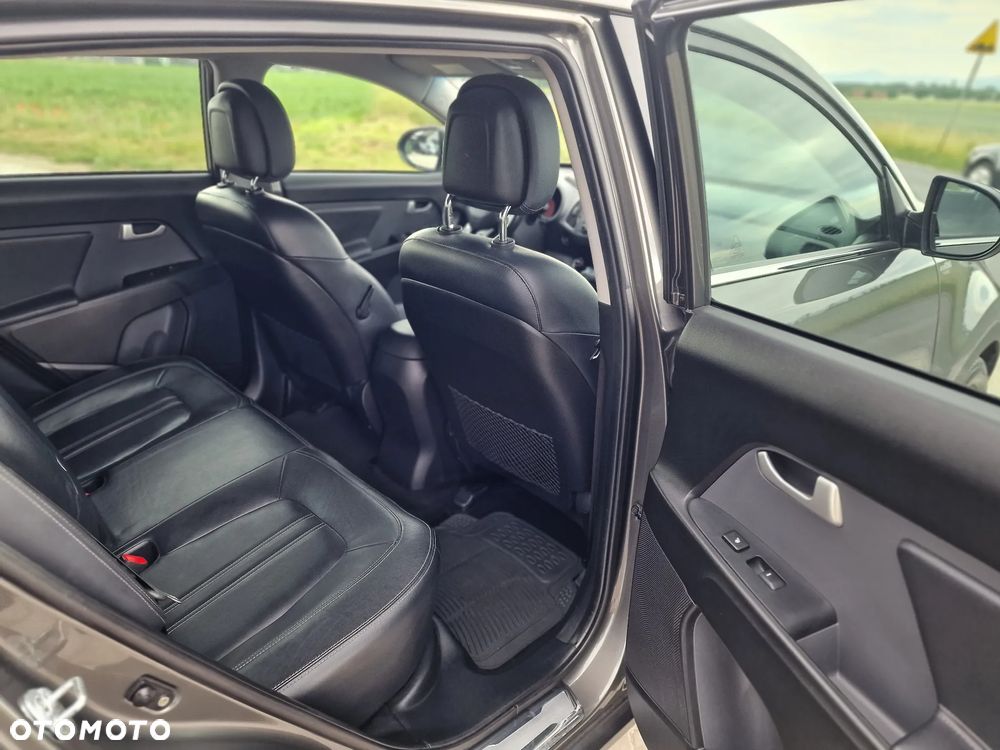 Kia Sportage 1.7 CRDI 2WD ISG Dream-Team Edition - 25