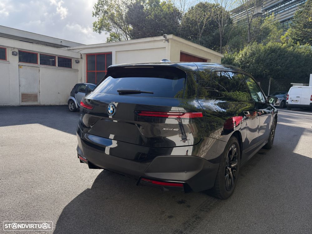 BMW iX xDrive 40 Pack Desportivo - 2