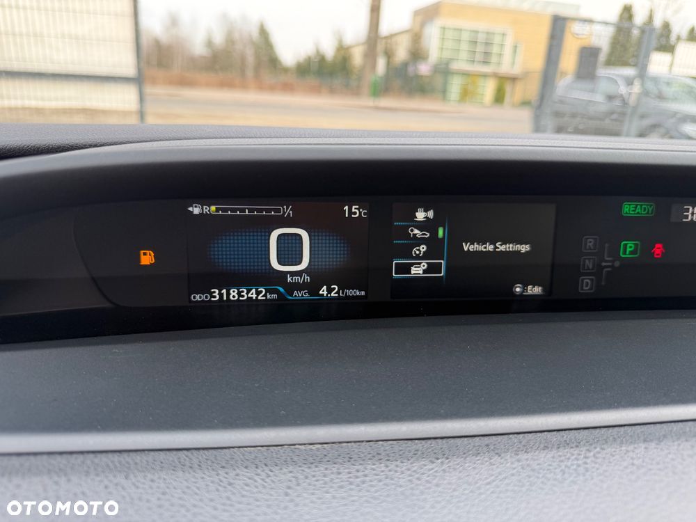 Toyota Prius Hybrid Comfort - 18