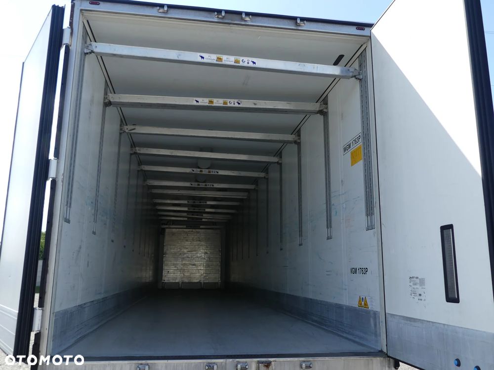 Schmitz Cargobull CHŁODNIA / DOPPELSTOCK / OŚ PODNOSZONA / 6300 MTH / - 24