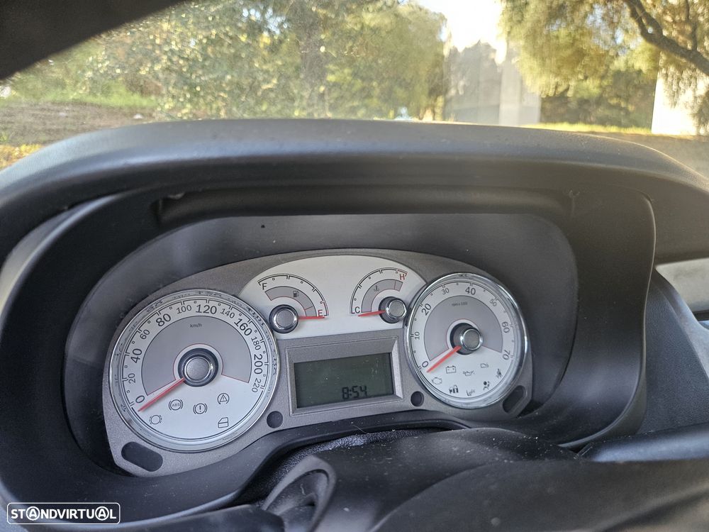 Fiat Linea 1.3 M-Jet Emotion - 9