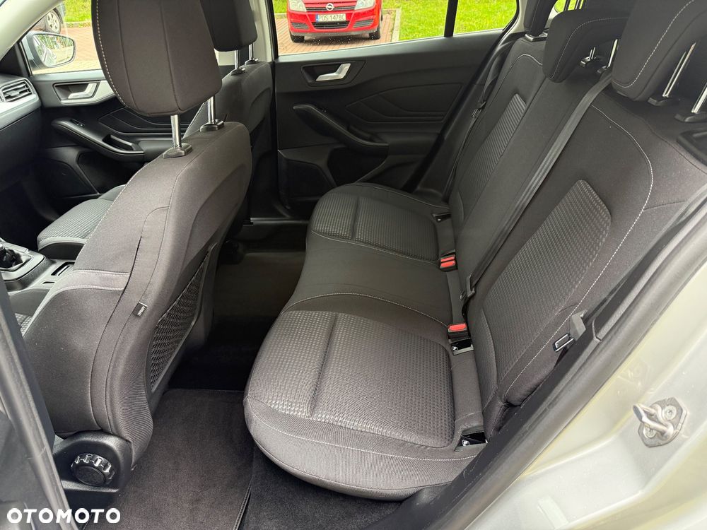 Ford Focus Turnier 1.5 EcoBlue Start-Stopp-System TITANIUM - 10