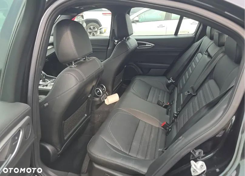 Alfa Romeo Giulia 2.0 Turbo Veloce Q4 - 10