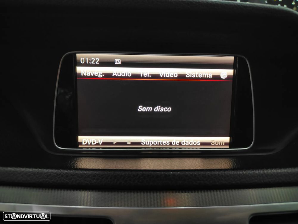Mercedes-Benz E 250 BlueTEC Avantgarde Auto. - 23