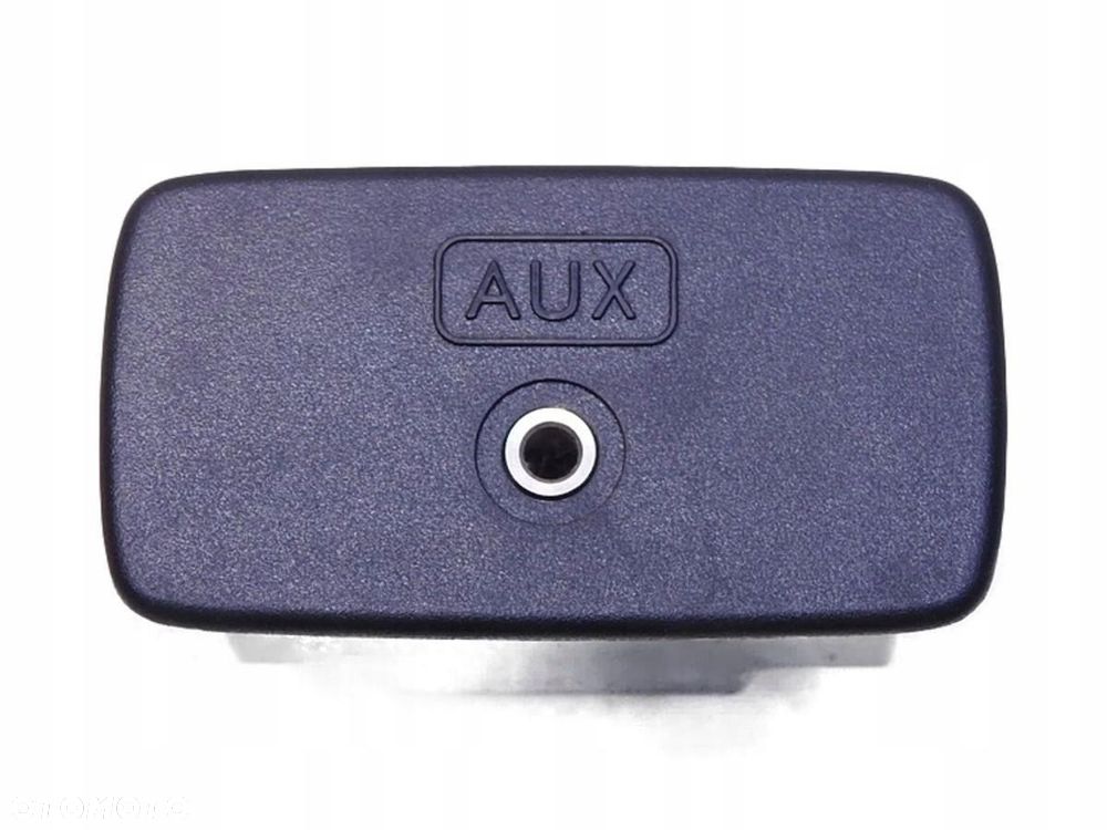 GNIAZDO AUX SUBARU FORESTER III - 1