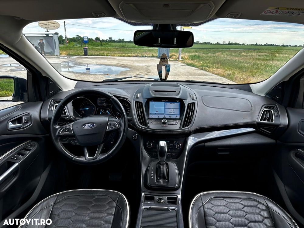 Ford Kuga 2.0 TDCi 4WD Powershift Vignale - 11