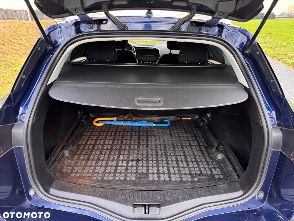 Renault Megane TCe 140 GPF LIMITED - 12