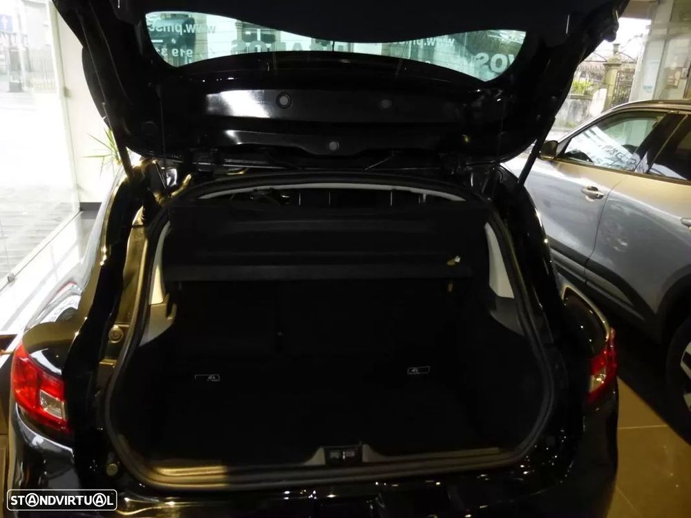 Renault Clio 0.9 TCe Limited Bi-Fuel - 32