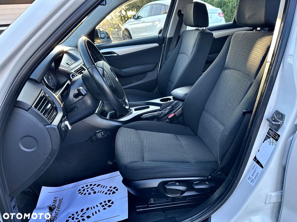 BMW X1 sDrive18i xLine - 29
