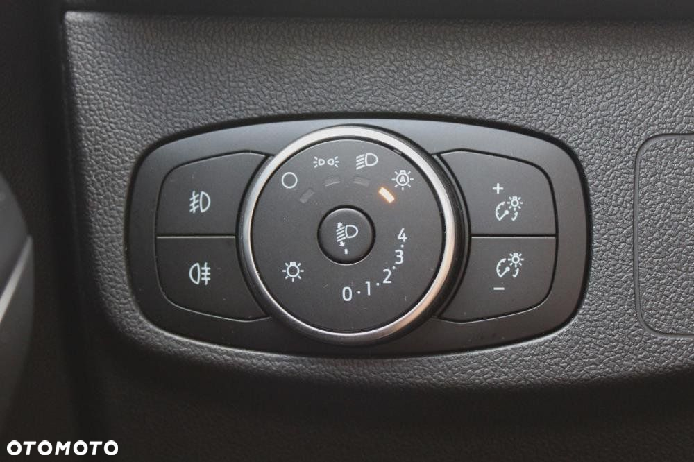 Ford Focus - 32